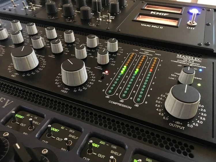 Maselec MLA-4: Triband Compressor, Expander, and the Easter Egg